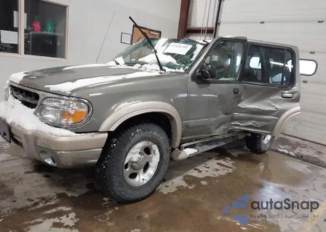 2001 Ford Explorer Eddie Bauer из США, поврежденный, VIN 1FMZU74EX1ZA12031